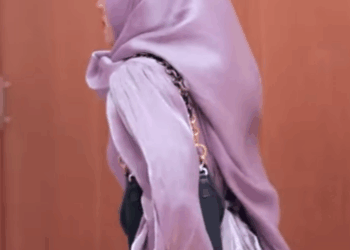 N2608005 CIUMAN DI HADAPAN ISTRI SAH, BERANI BANGET MEREKA! Part2