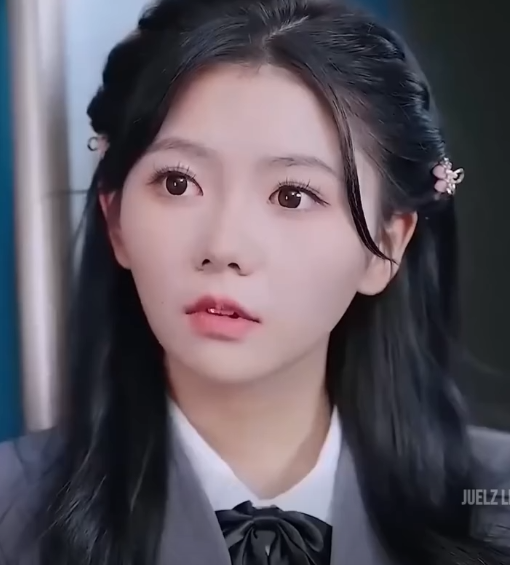 N2208096 Seorang wanita yang tidak ingin memperlihatkan kekayaannya namun diremehkan part 2